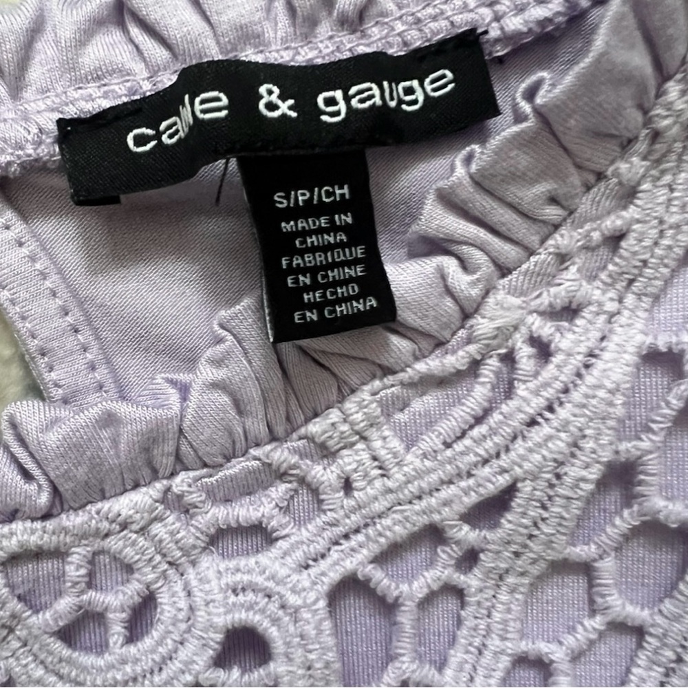 Cable & Gauge Lilac Crochet Accent Blouse NWOT S - Picture 7 of 9
